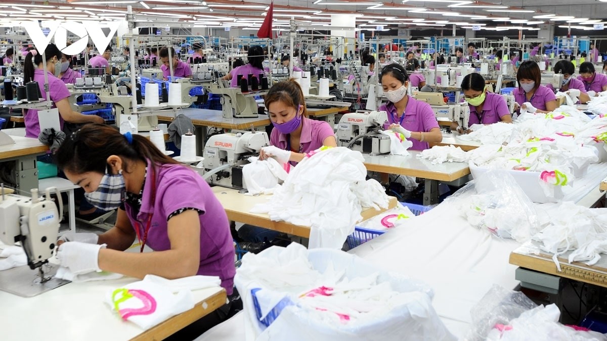 Vietnam – US Trade Value Hits Record High of $100 Billion in 2021