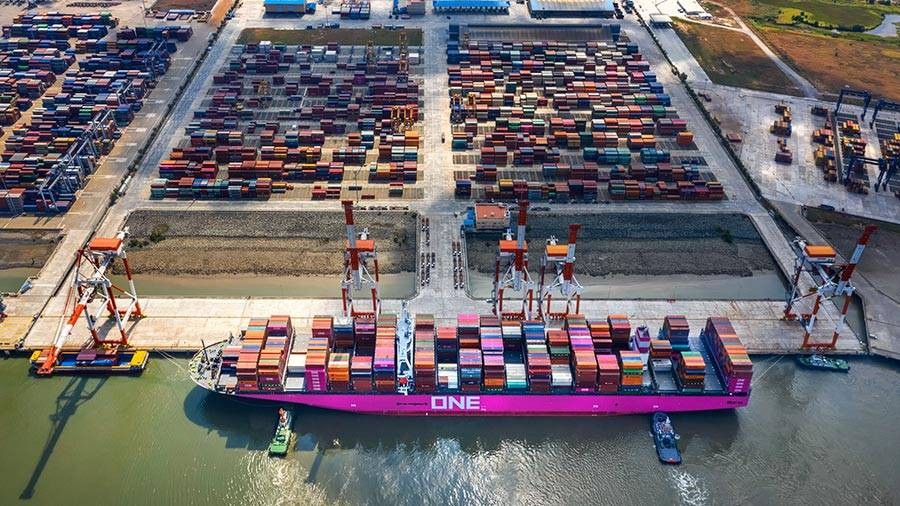 Vietnam – US Trade Value Hits Record High of $100 Billion in 2021