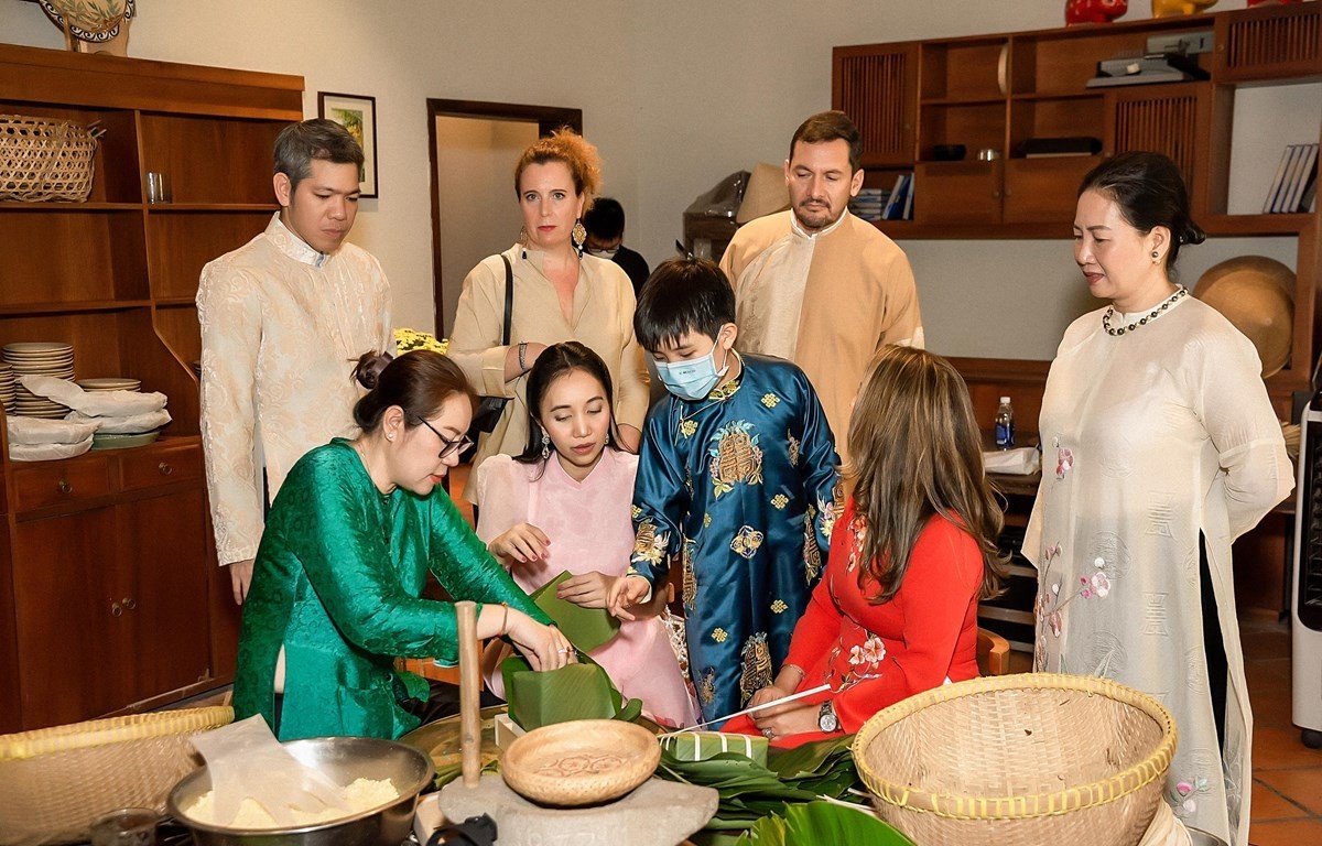 international guests experience lunar new year celebration