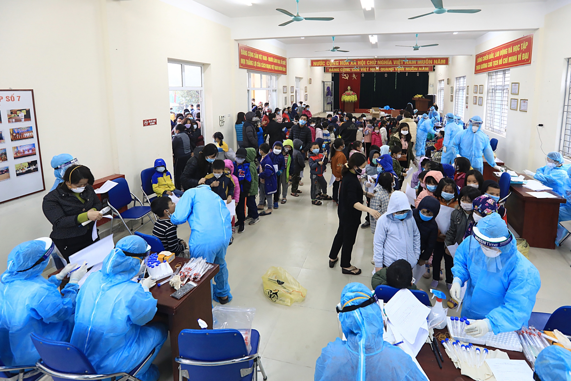 Dozens of primary school students under quarantine over COVID-19 fear