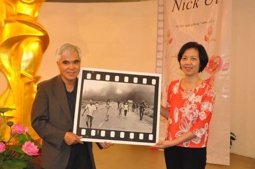 Successful Vietnamese Americans head their heart to homecountry