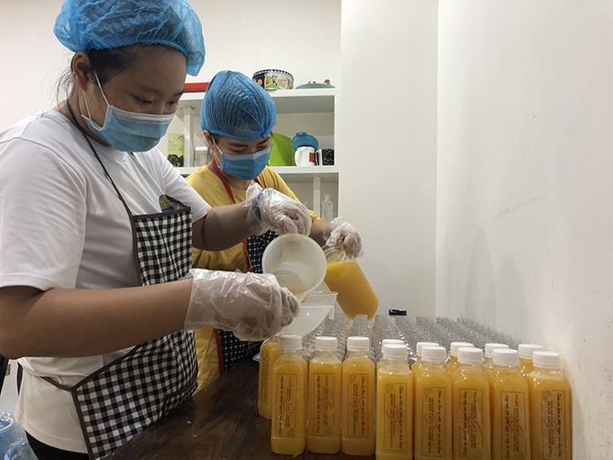 Thousands of fresh juice bottles delivered to COVID-19 frontline medics thousands of fresh juice bottles delivered to covid 19 frontline medics
