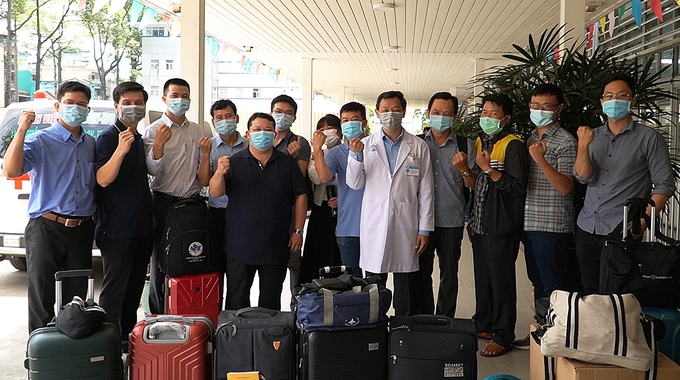 cho ray hospital sends medical experts to southwest for covid 19 support