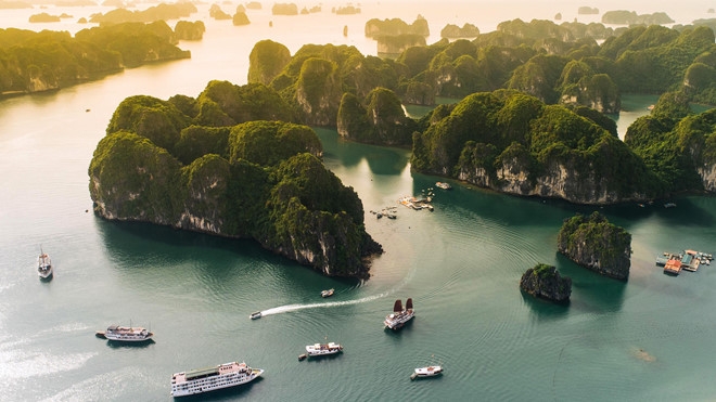 Ha Long Bay to offer free tickets starting May 15 for Vietnamese citizens ha long bay to offer free tickets starting may 15