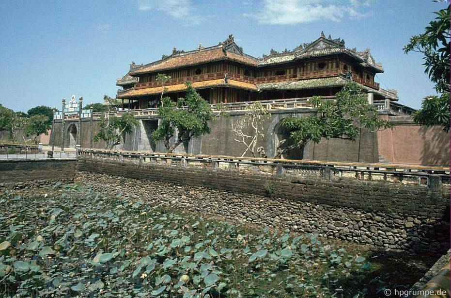 rare photos of hues daily life in early 1990s