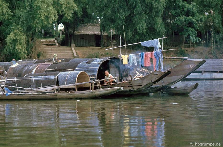 rare photos of hues daily life in early 1990s