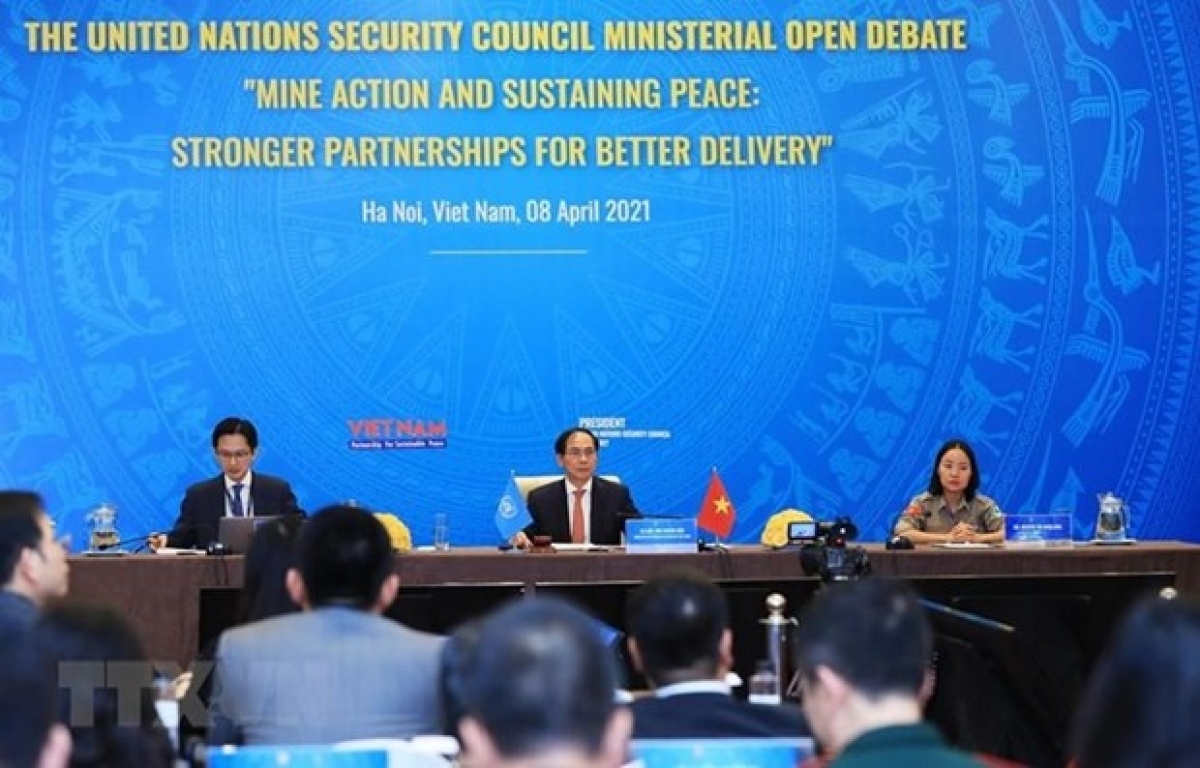 Vietnam News Today (May 2): PM requires Finance Ministry to reform mindset on policy building