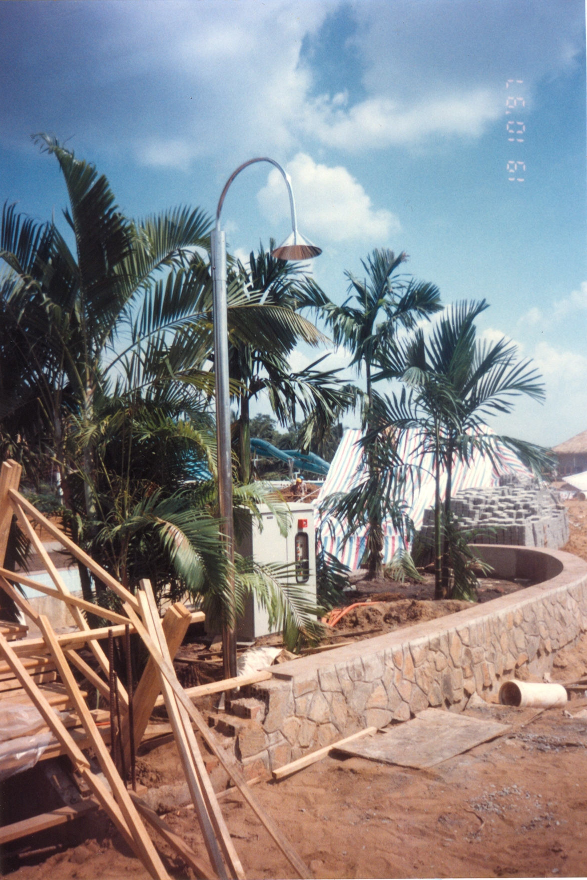 rare old photos of first water park in vietnam