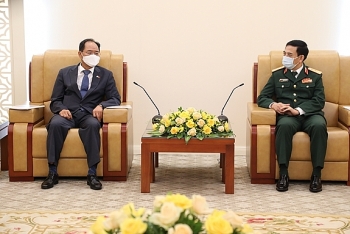 Defence Minister hosts Indian, Korean ambassadors
