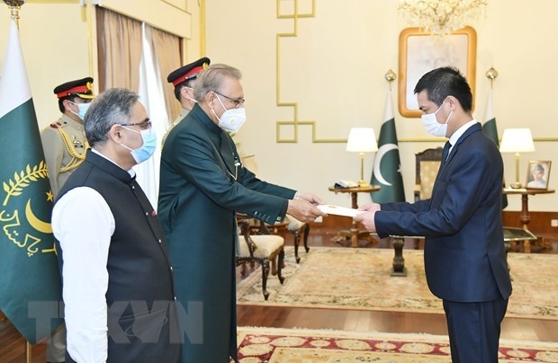 vietnam looks to further expand cooperation with pakistan