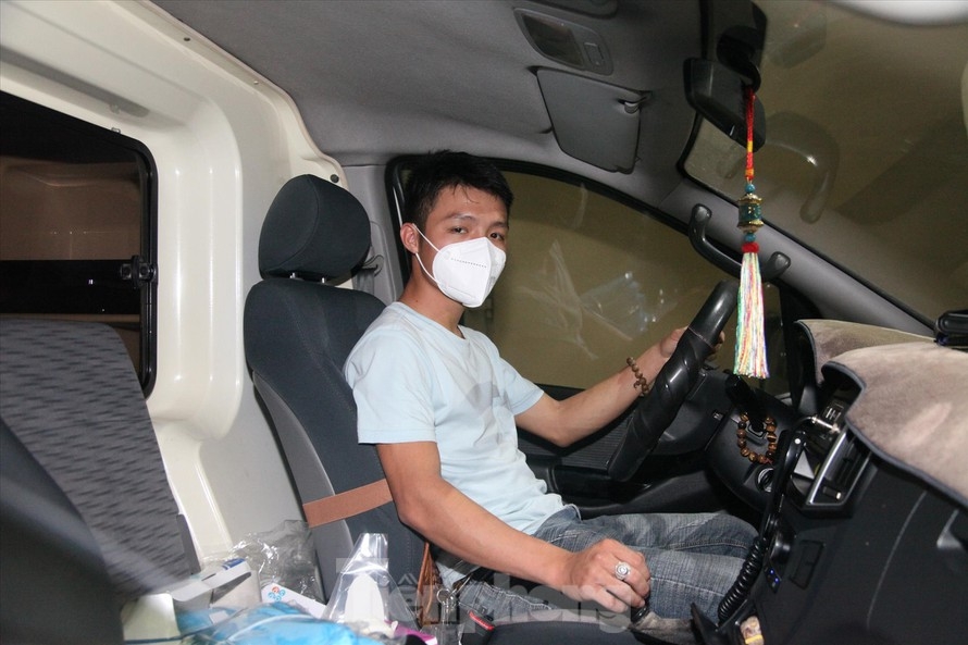 special volunteers assist at covid 19 frontline