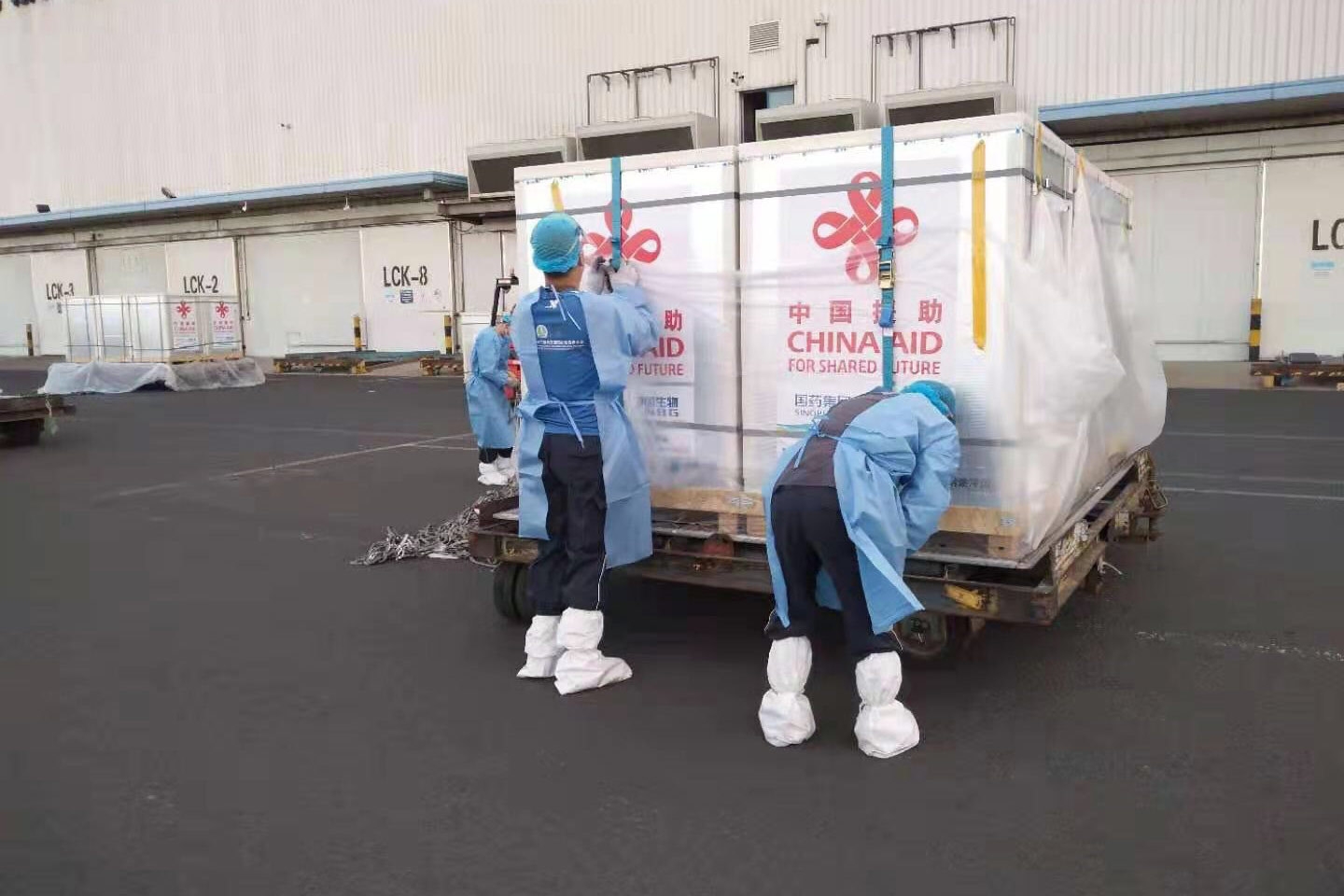 chinas covid vaccine arrives in vietnam for chinese expats and vietnamese going to china