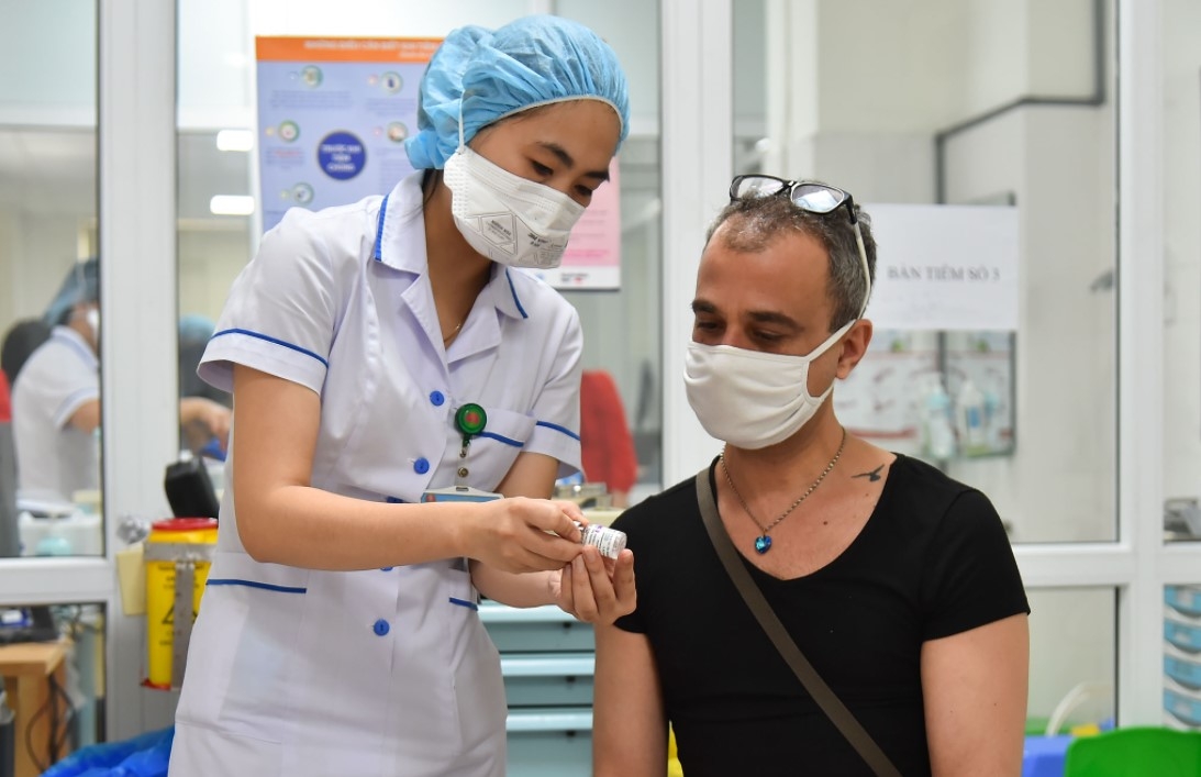 all expats possibly enjoy equitable covid vaccination access in vietnam