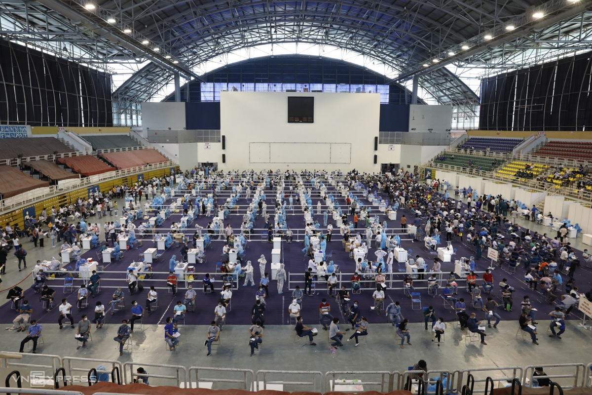 ho chi minh city reports record 1 day increase in covid cases hanoi eases preventive measures