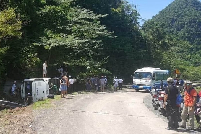 15 killed in tragic bus accident in central vietnam