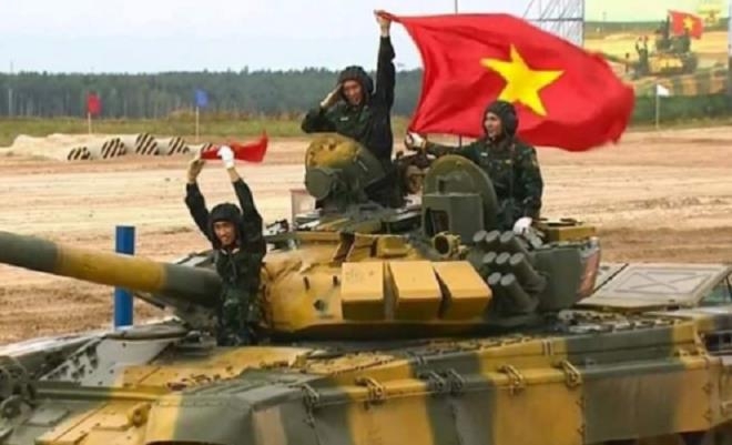 In pictures: Vietnam's impressive shooting performance in 2020 Tank Biathlon’s qualifying match