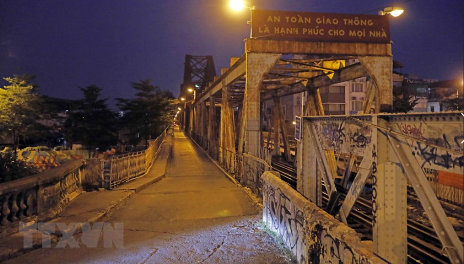 Week 3 of Hanoi Lockdown: Capital Left Deserted Amid Social Distancing