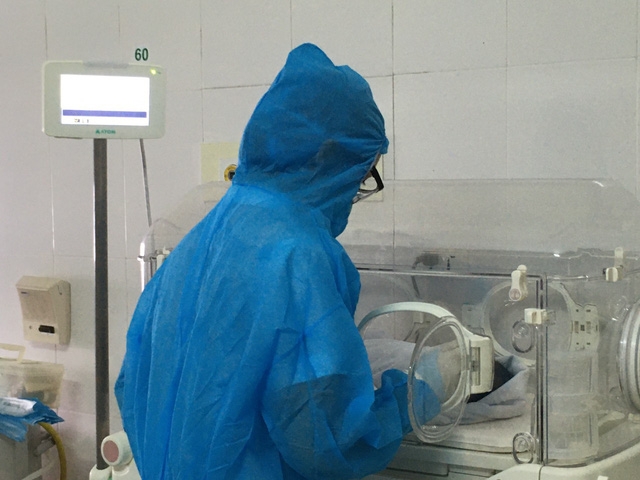 Vietnamese COVID 19 patient gives birth to healthy baby boy