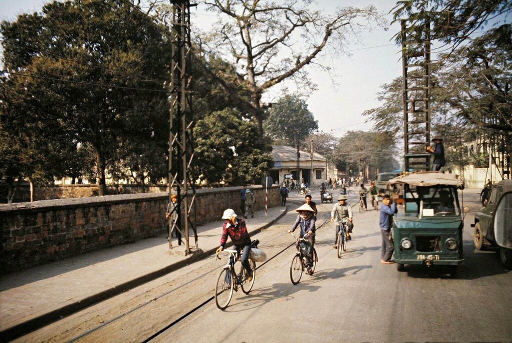 return tickets to the past with photos of hanoi in the 1970s