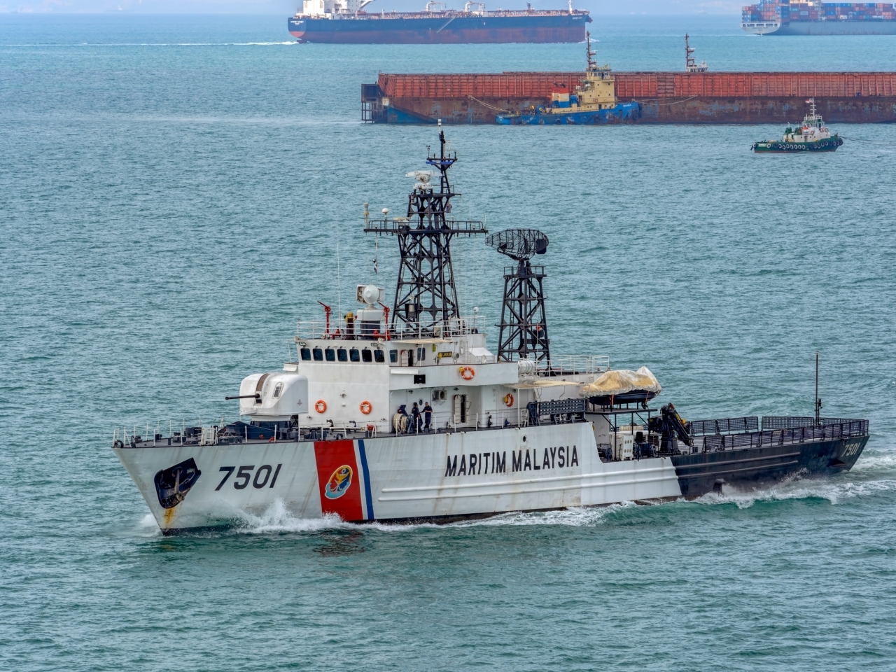 malaysias maritime detains 60 chinese nationals 6 vessels for trespassing