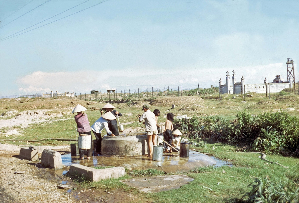 rare color photos of quang tri province in 1960s