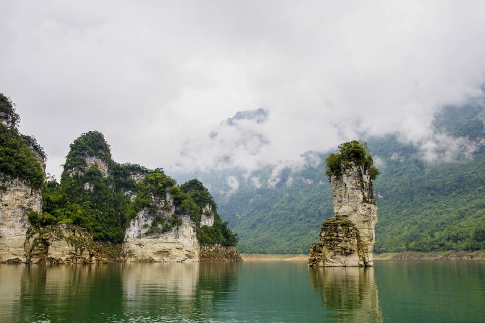 na hang lake spectacular inland ha long bay for a peace of mind