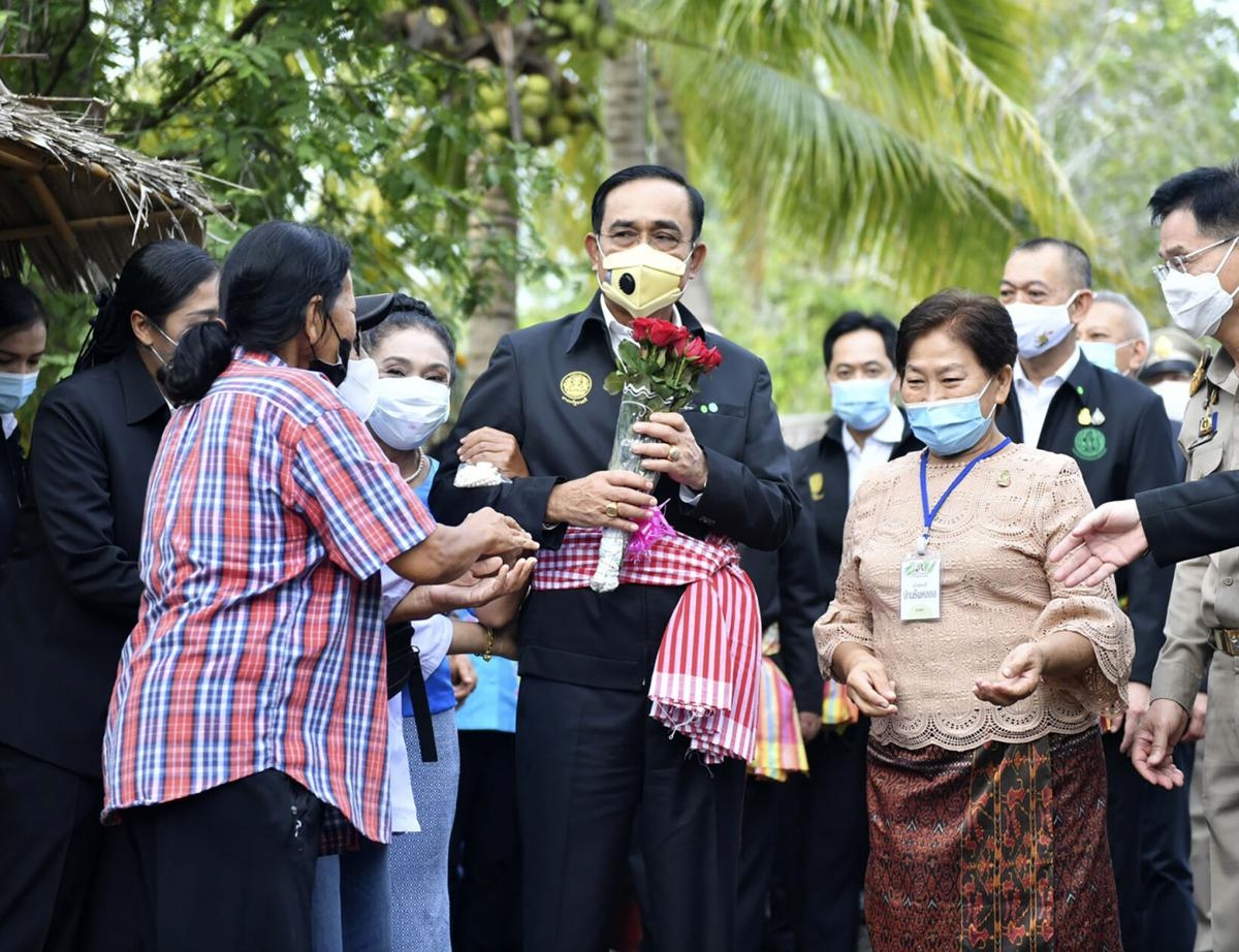 world breaking news today december 3 thai prime minister acquitted of ethics breach retains post