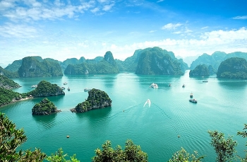 Top 4 breathtaking bays in Vietnam you must visit