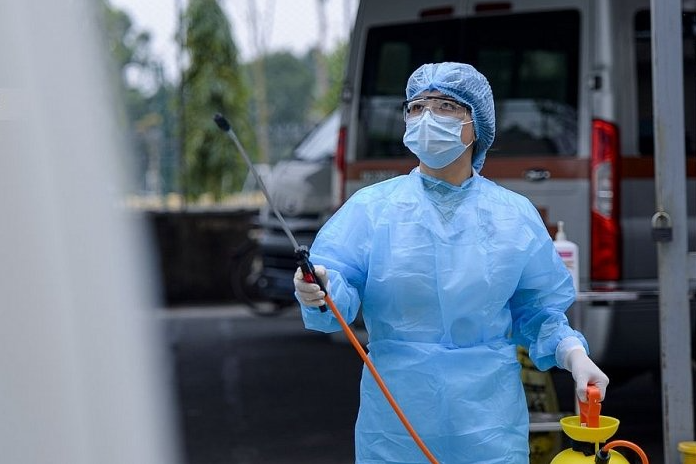 vietnam covid 19 updates jan 6 hanoi health official suspended for quarantine error