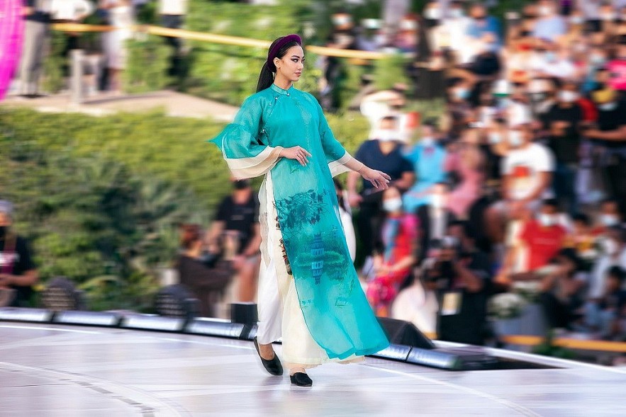 "Eternal Flow" of Vietnamese Culture Impresses Global Friends in EXPO Dubai