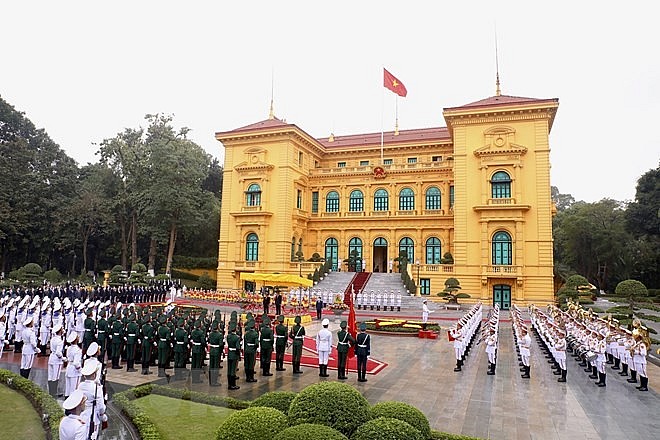 Photo: Laos Prime Minister Begins Visit in Vietnam