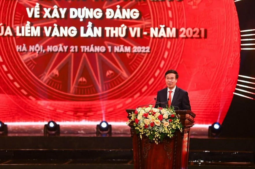 VietnamTimes Wins Golden Hammer and Sickle Award for Journalism