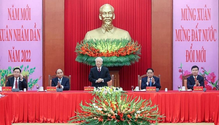Top leaders Visit President Ho Chi Minh Mausoleum Ahead of Tet