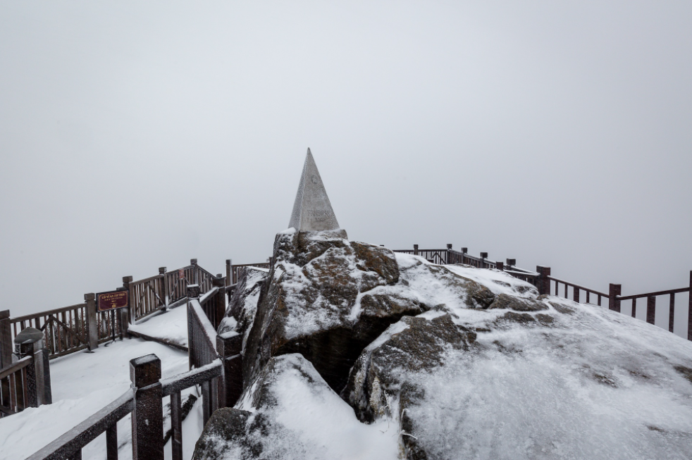 a different fansipan after 2 days of snow