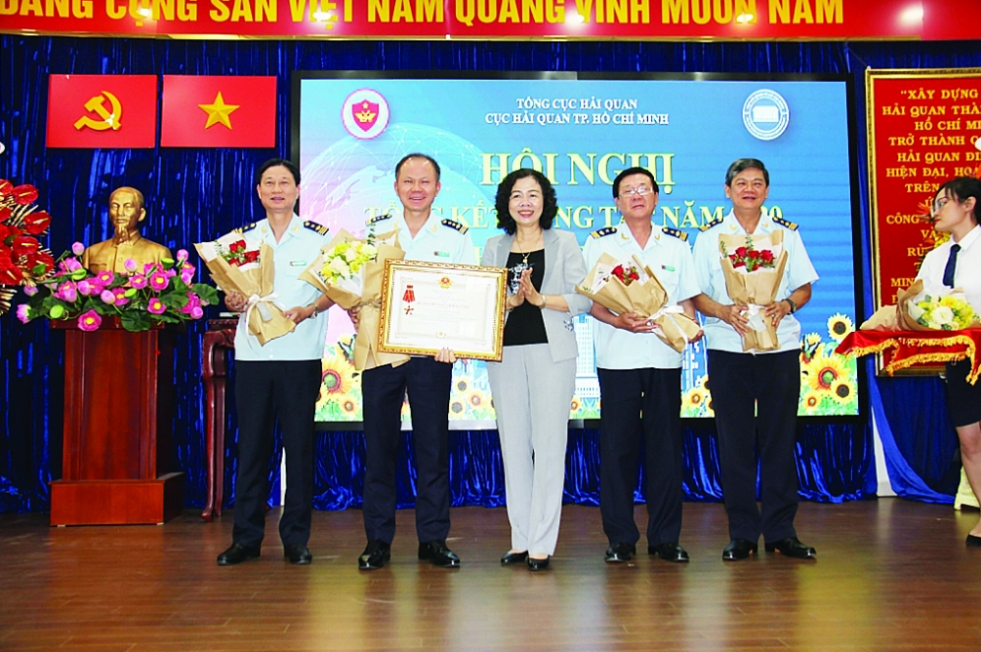 HCMC: heading towards smart custom management