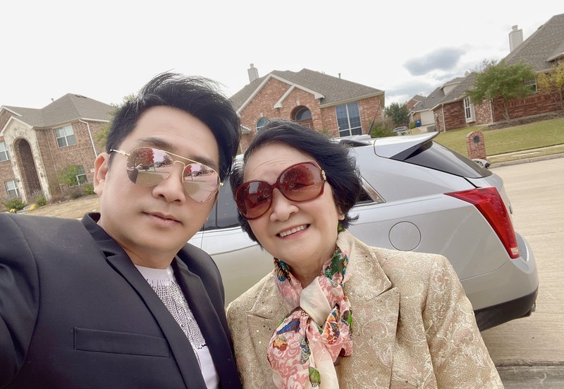 Overseas Artists Fondly Remember Tet in Vietnam