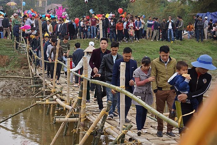 New Year Market Fairs to Pray for Luck Across Vietnam