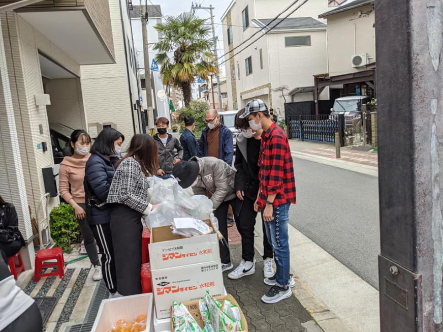 Osaka-Vietnam Friendship Association support Vietnamese struggling in Japan