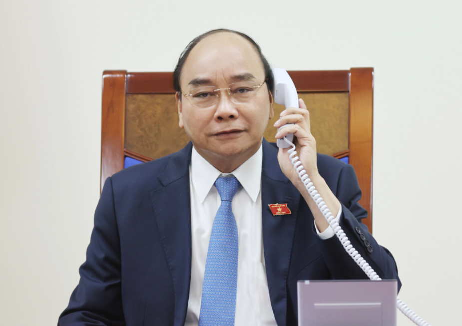 pm holds phone talk with chile president to promote bilateral relations