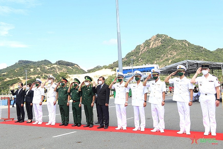 French frigate Vendémiaire Visits Khanh Hoa