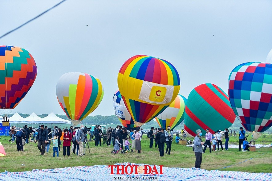 Photo: Air Balloons Colorize Hanoi's Sky Photo: Air Balloons Colorize Hanoi's Sky