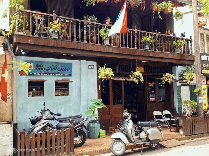 Humble restaurant brings back old-times Saigon memories