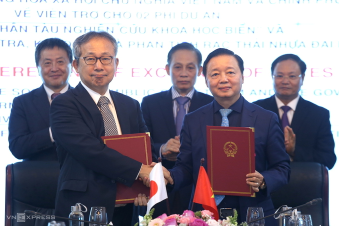 japan gifts vietnam with marine research vessel