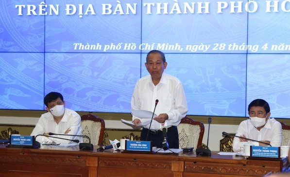 Vietnam COVID-19 Updates (April 29): Steering committee for COVID-19 vaccination safety debuts