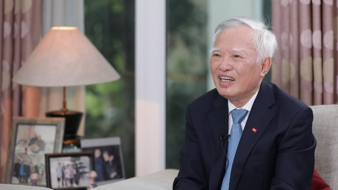 Former Deputy PM remembers "bones and blood" sacrifice of Vietnamese people