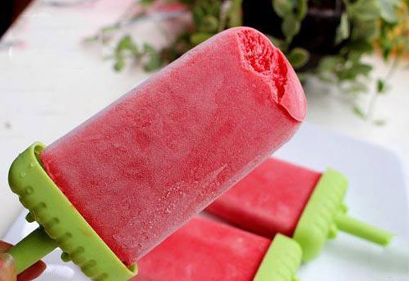 Recipe: Watermelon ice-cream for a cool and fresh summer - Video