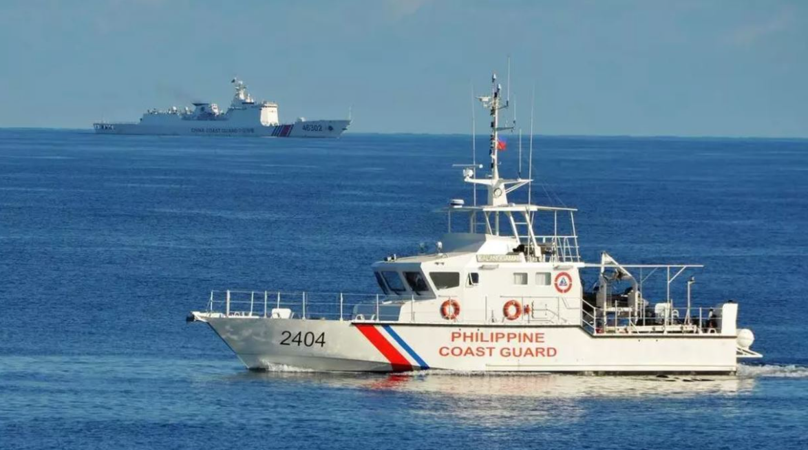 Philippines raises tough voice on China's movement on Bien Dong Sea