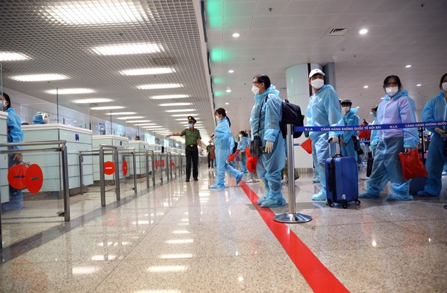 electronic tags monitoring covid risk proposed to be attached on foreign arrivals