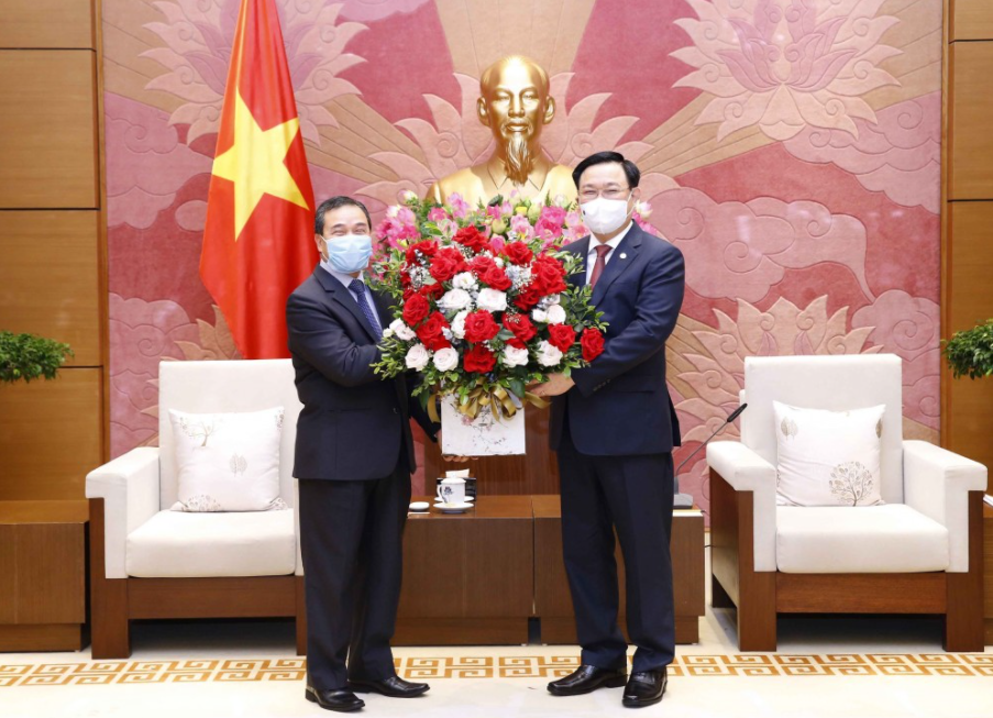 vietnam places consistency in giving the top priority to its relations with laos
