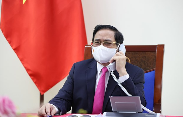 vietnamese japanese pms discuss bilateral ties over phone
